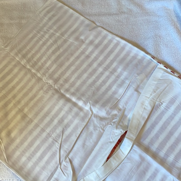 NWOT West Elm Woven King Size Pillow Sham - 100% Cotton - Picture 2 of 6